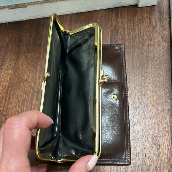 Buxton Vintage Wallet - Picture 10 of 11